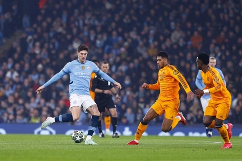 فينيسيوس في الهجوم.. التشكيل الأفضل لذهاب الملحق المؤهل لثمن نهائي الأبطال